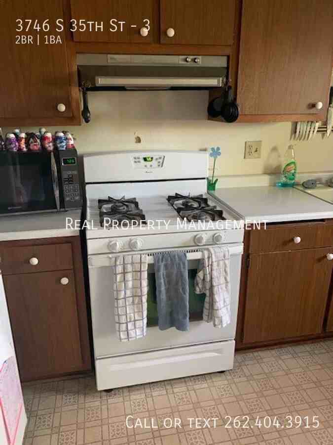 3746 S 35th St #3 - Photo 7 of 14