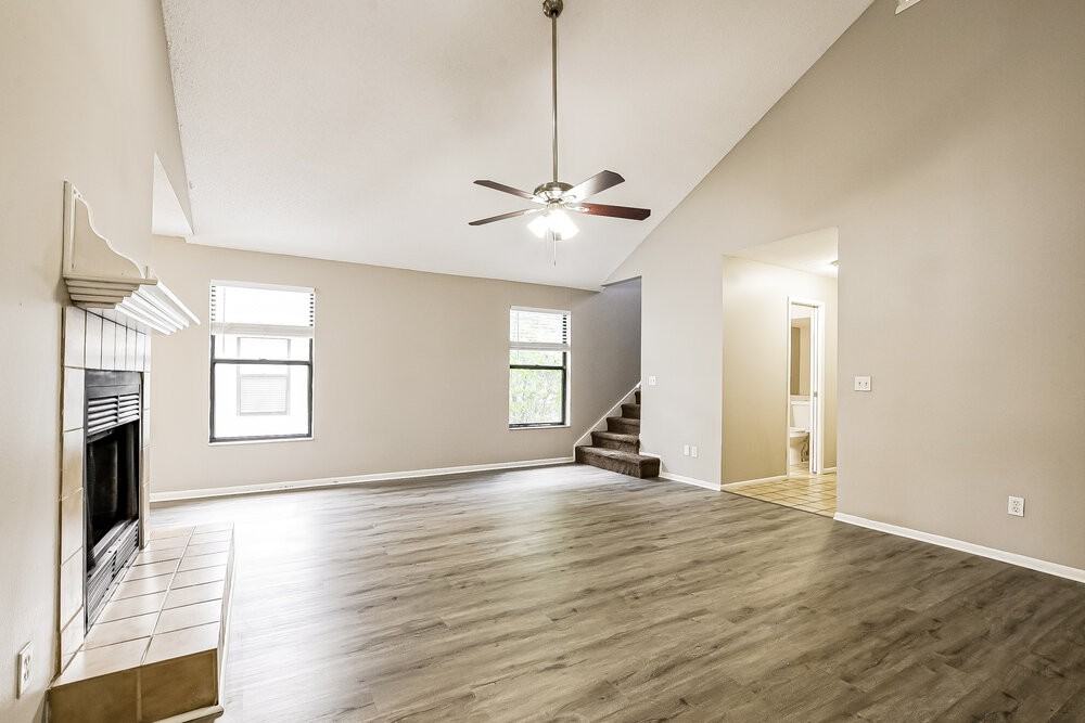 1226 Creekbottom Cir - Photo 5 of 17