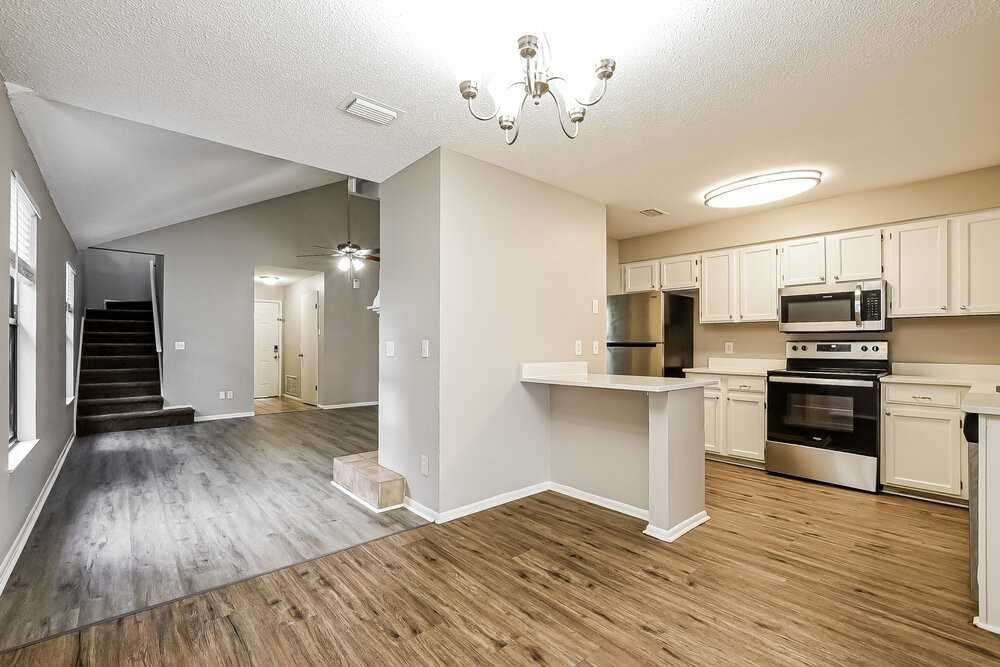 1226 Creekbottom Cir - Photo 6 of 17