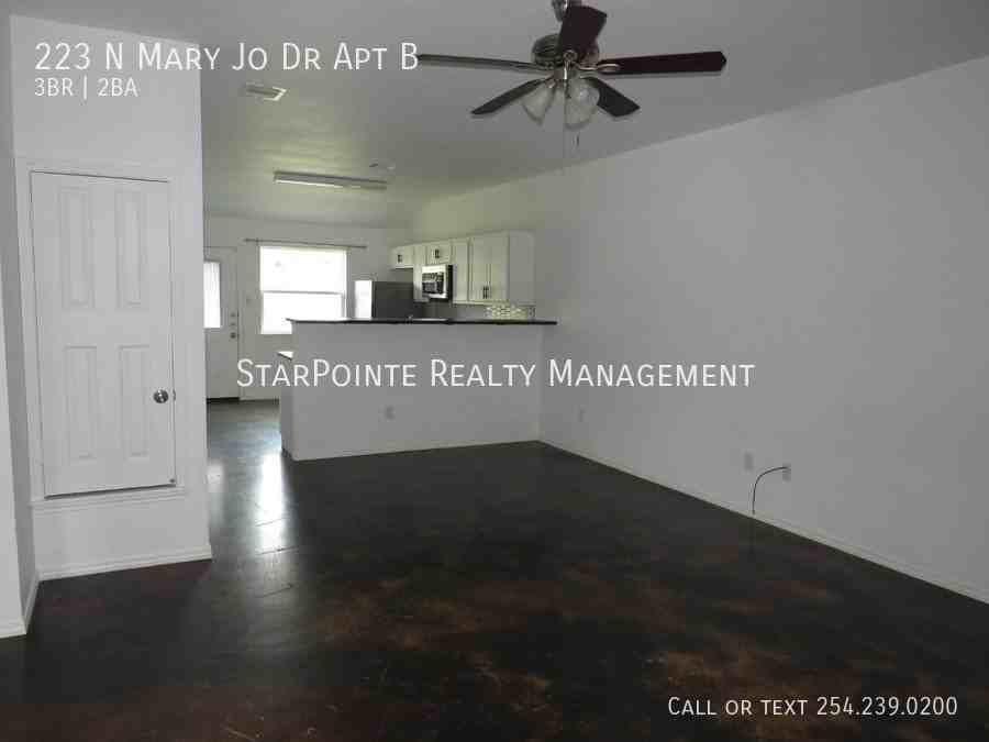 223 N Mary Jo Dr Unit B - Photo 3 of 15