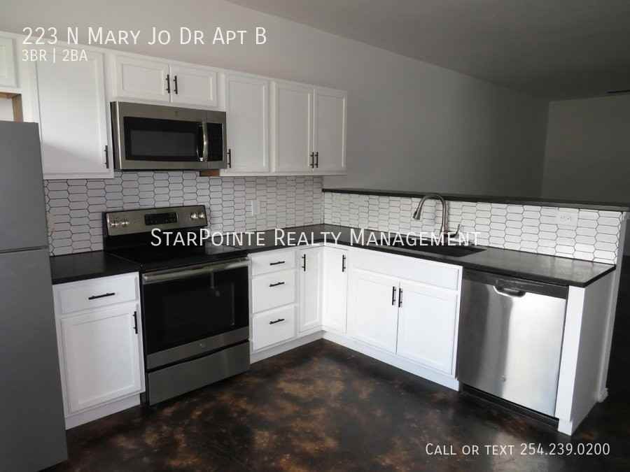 223 N Mary Jo Dr Unit B - Photo 4 of 15