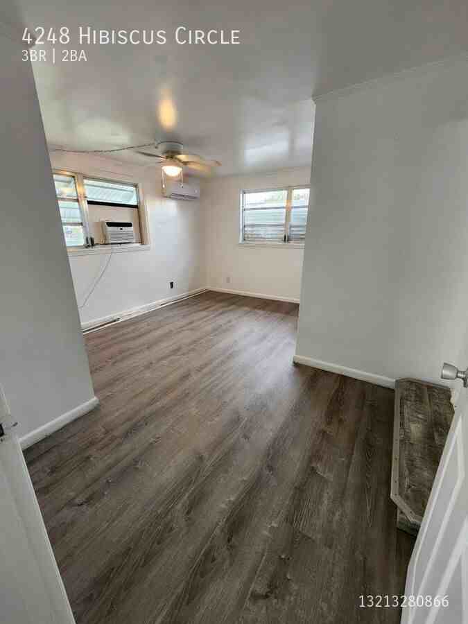 4248 Hibiscus Cir - Photo 4 of 22