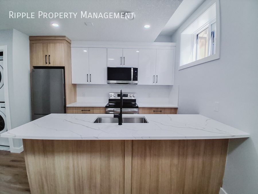 2240B 8 St Nw #2204BLOWER - Photo 3 of 12