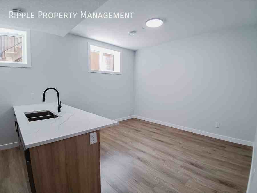 2240B 8 St Nw #2204BLOWER - Photo 7 of 12