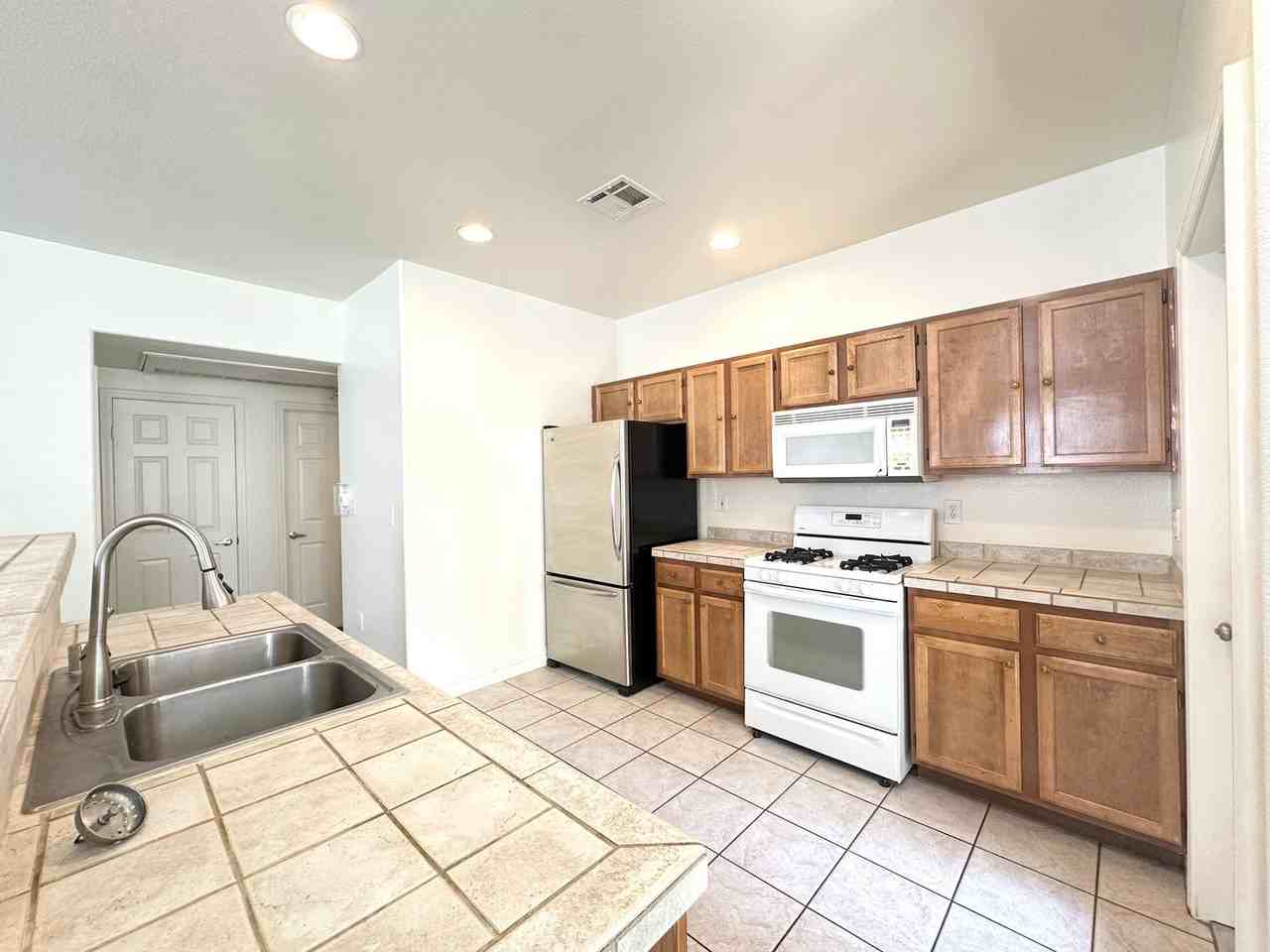 1501 Cardinal Peak Ln #202 - Photo 6 of 17