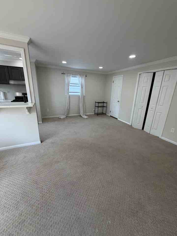 333 E 25th St #2 - Photo 3 of 8
