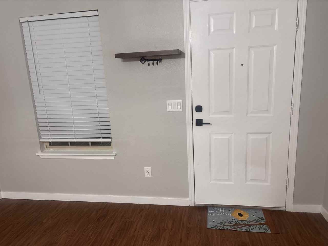 3300 Sw Victoria Pl #2 - Photo 4 of 17