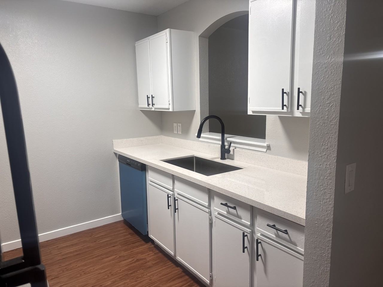 3300 Sw Victoria Pl #2 - Photo 7 of 17