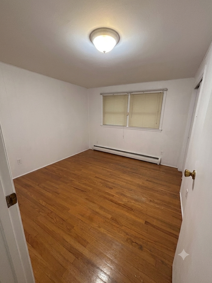 10 Imperial Dr #NA - Photo 5 of 18