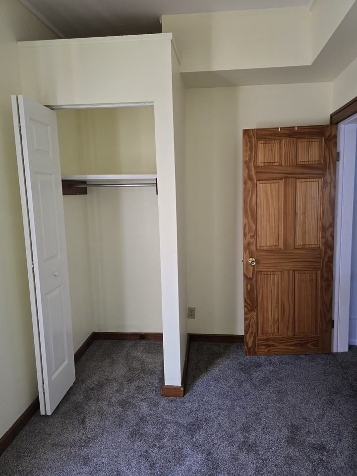 185 Ford Ave #1 - Photo 6 of 14