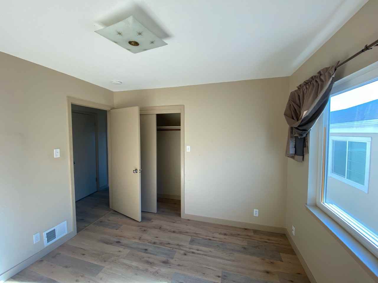 561 Miller Ave #NA - Photo 7 of 12