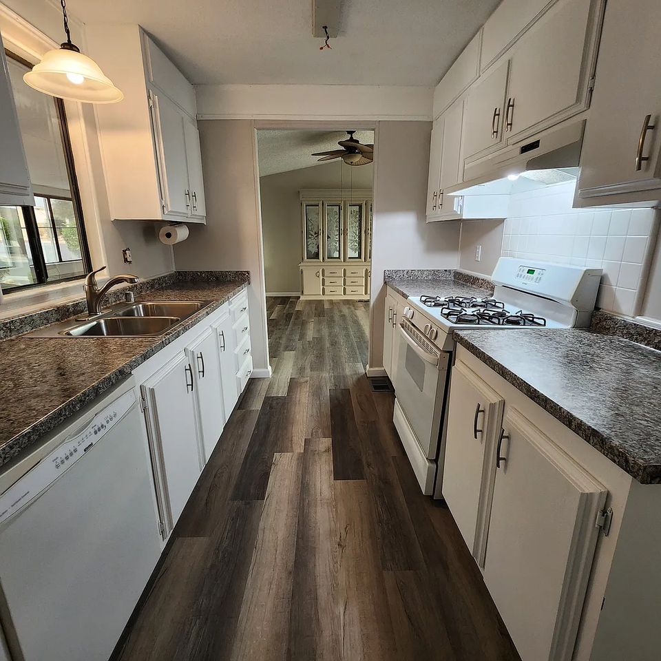 10776 Cherry Hills Dr #NA - Photo 6 of 11