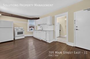 709 Main St W #11 - Photo 1 of 1