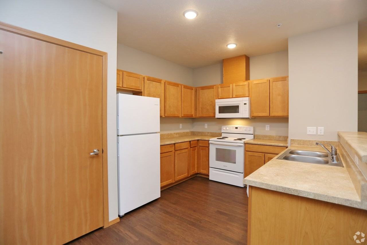Salnave Glen Apartments - Photo 7 of 15