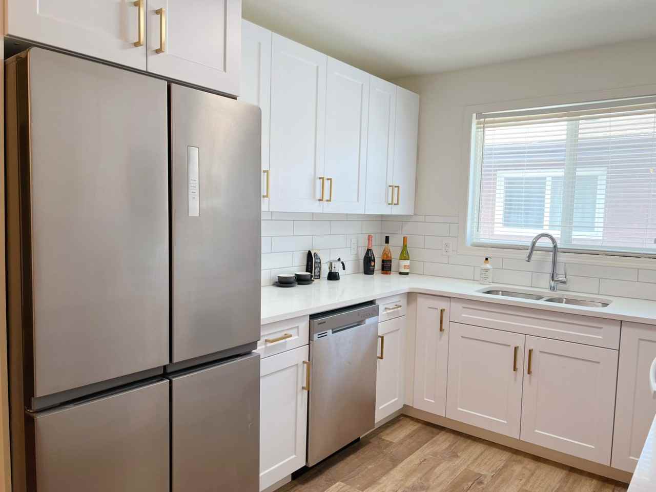 10830 51 Ave NW - Photo 6 of 19