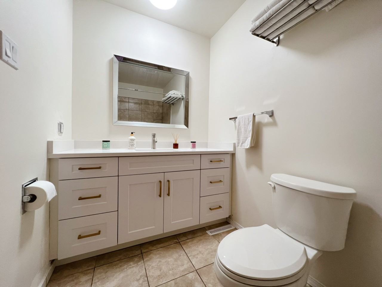 10830 51 Ave NW - Photo 7 of 19