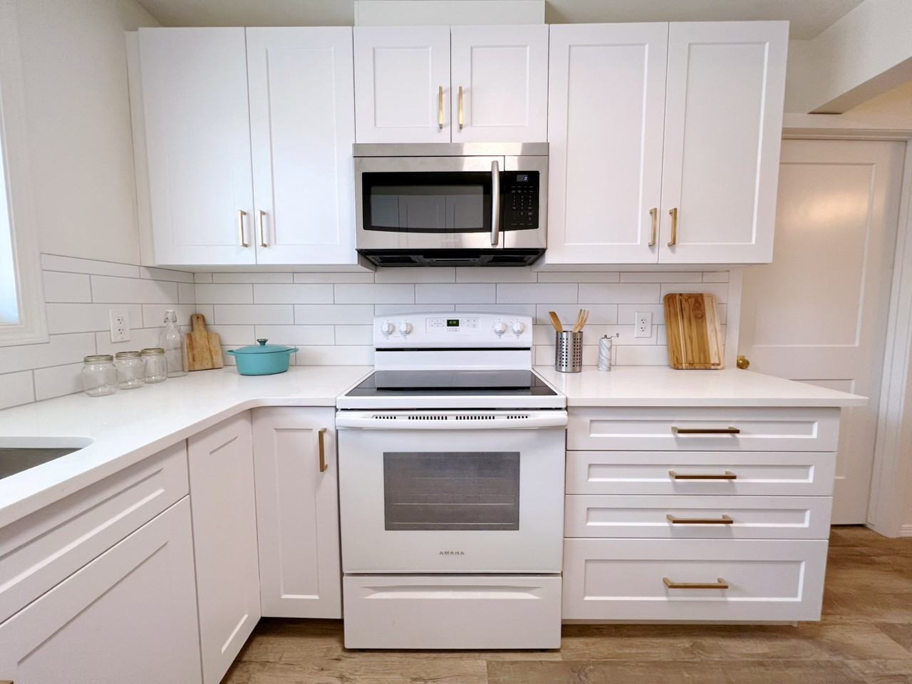 10830 51 Ave NW - Photo 4 of 19