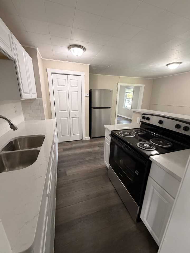 2722 Se Wisconsin Ave #NA - Photo 4 of 11