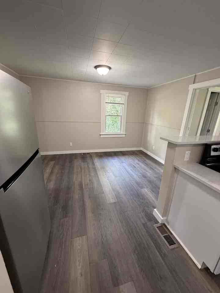 2722 Se Wisconsin Ave #NA - Photo 5 of 11