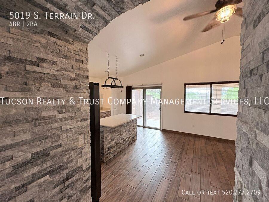 5019 S Terrain Dr - Photo 2 of 15