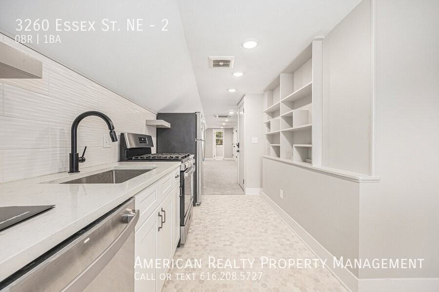 3260 Essex St Ne #2 - Photo 5 of 16
