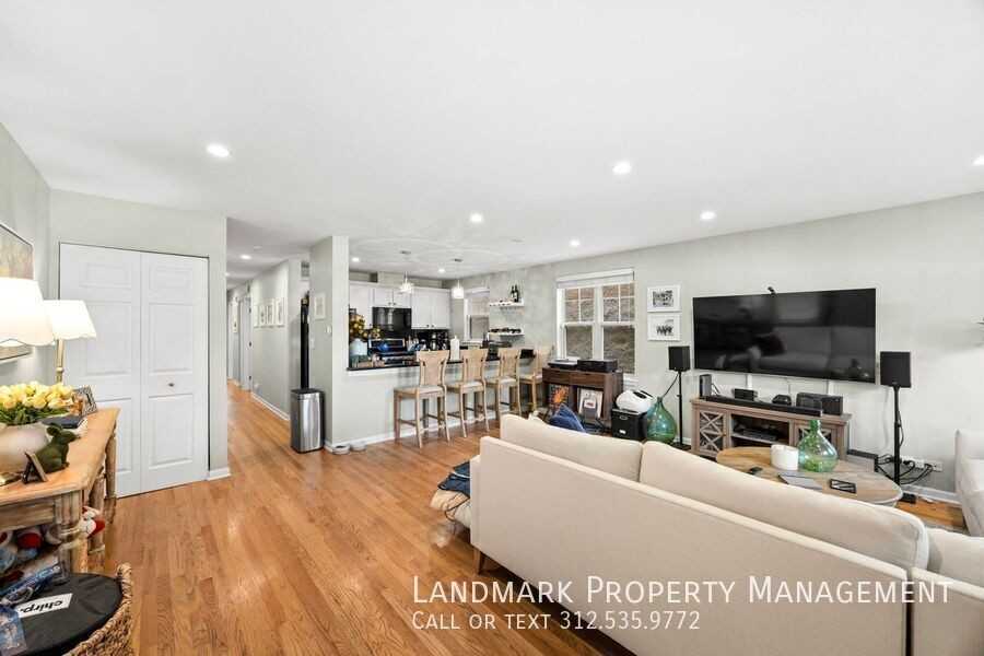 655 W Division St #A - Photo 7 of 27