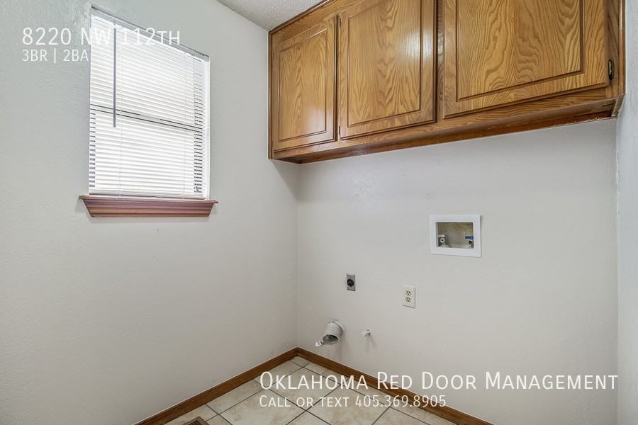 8220 Nw 112th St - Photo 5 of 29