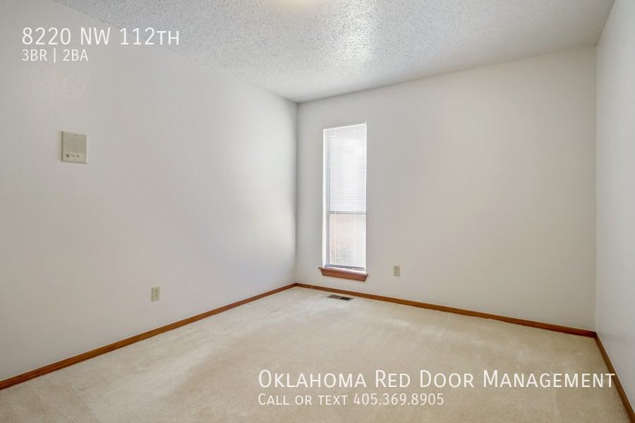 8220 Nw 112th St - Photo 6 of 29