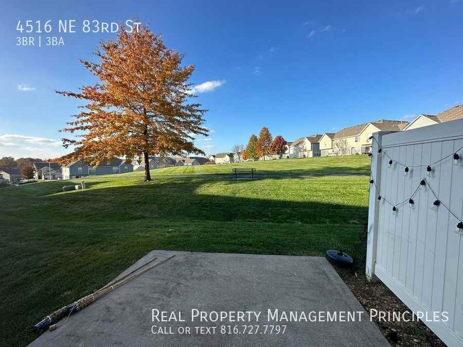 4516 Ne 83rd St - Photo 3 of 21