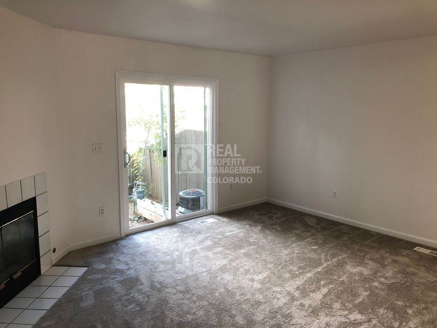 1014 Artemis Cir - Photo 2 of 19