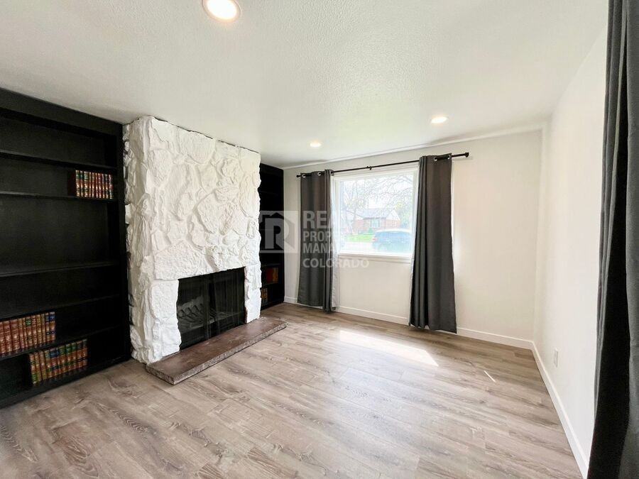 3030 Fairfax St - Photo 2 of 17