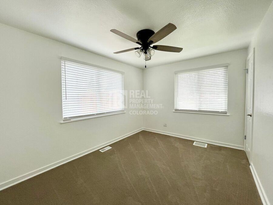 3030 Fairfax St - Photo 6 of 17
