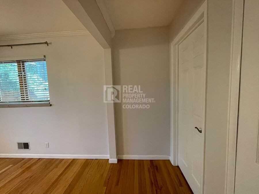 2580 S Carey Way - Photo 2 of 18