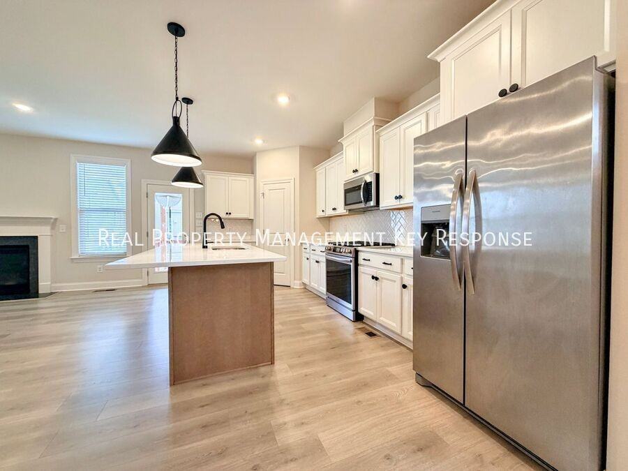 105 Cryer Dr - Photo 4 of 28