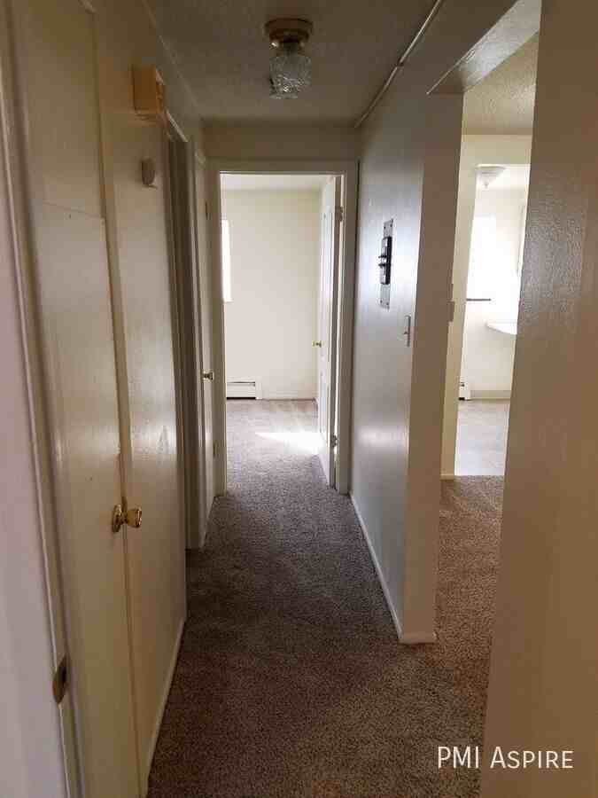 1050 17th Ave #8 - Photo 4 of 8
