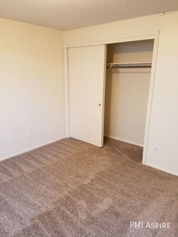 1050 17th Ave #8 - Photo 6 of 8