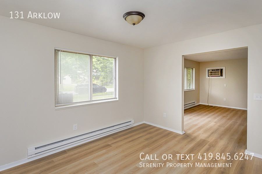 131 Arklow Dr - Photo 3 of 14