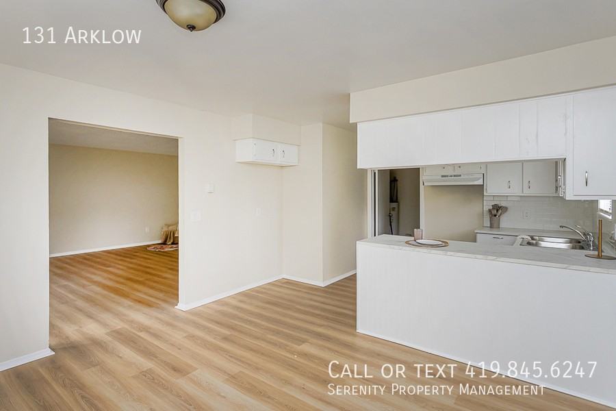 131 Arklow Dr - Photo 4 of 14