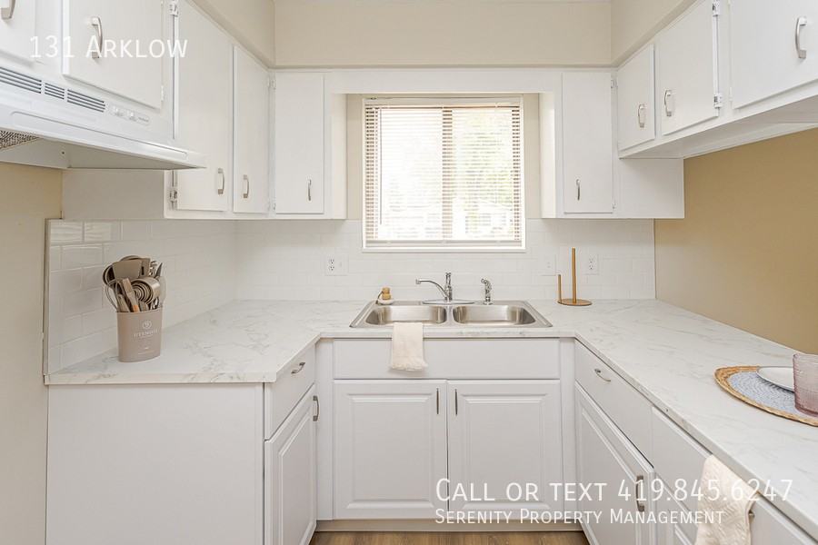 131 Arklow Dr - Photo 5 of 14