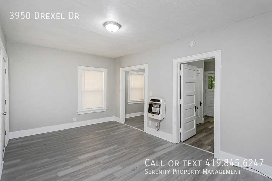 3950 Drexel Dr - Photo 4 of 8