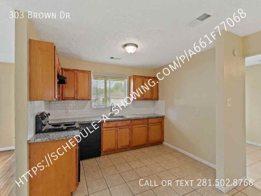 303 Brown Dr - Photo 5 of 18