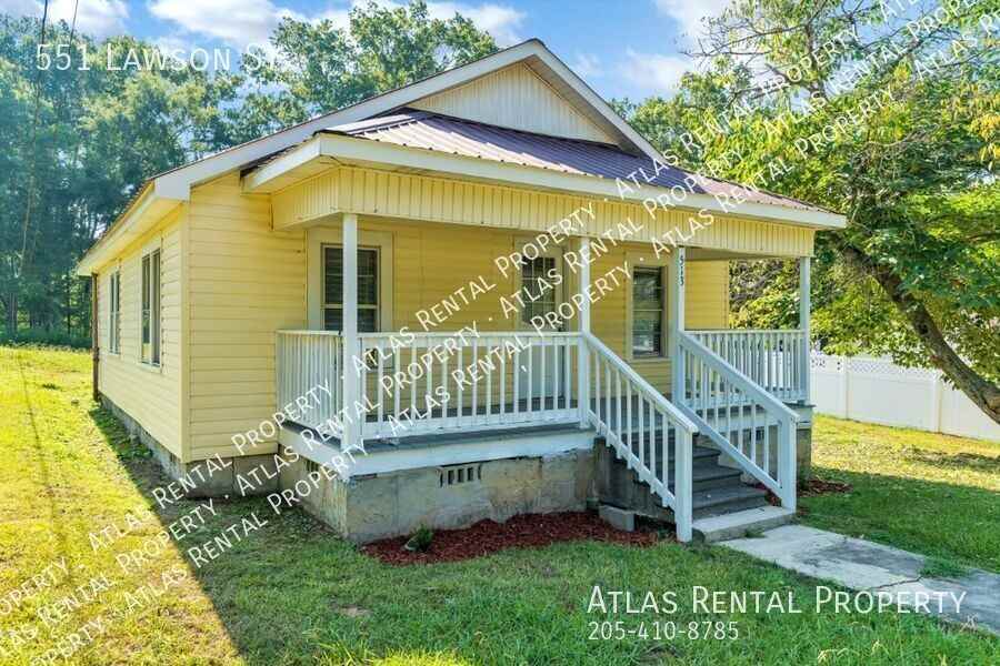 551 Lawson St - Photo 2 of 17