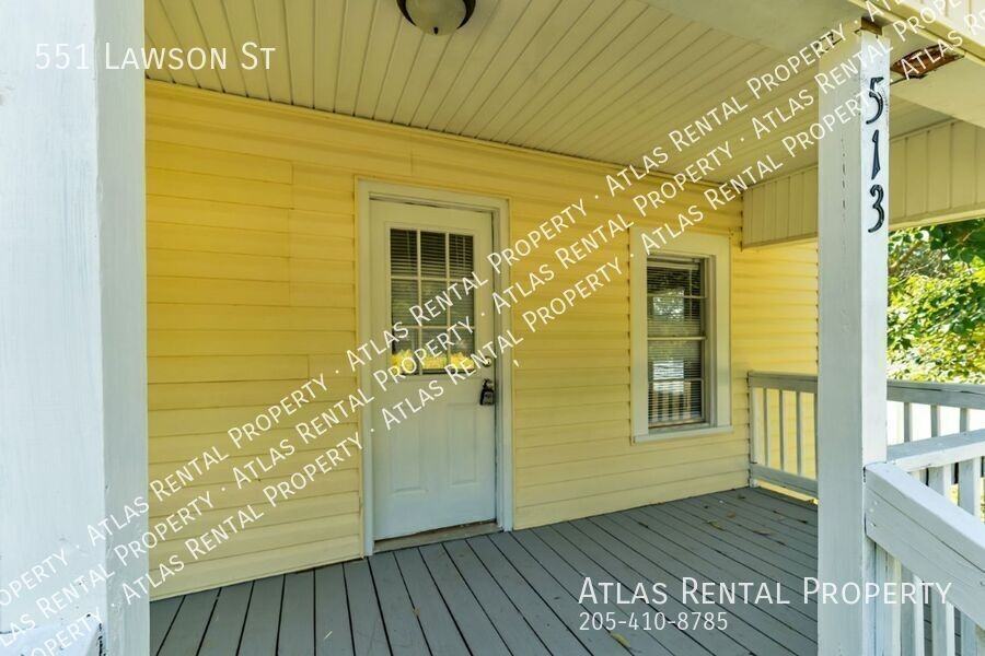 551 Lawson St - Photo 4 of 17
