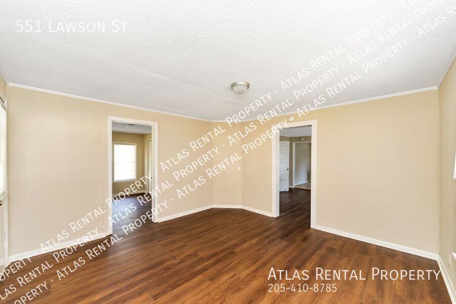 551 Lawson St - Photo 6 of 17