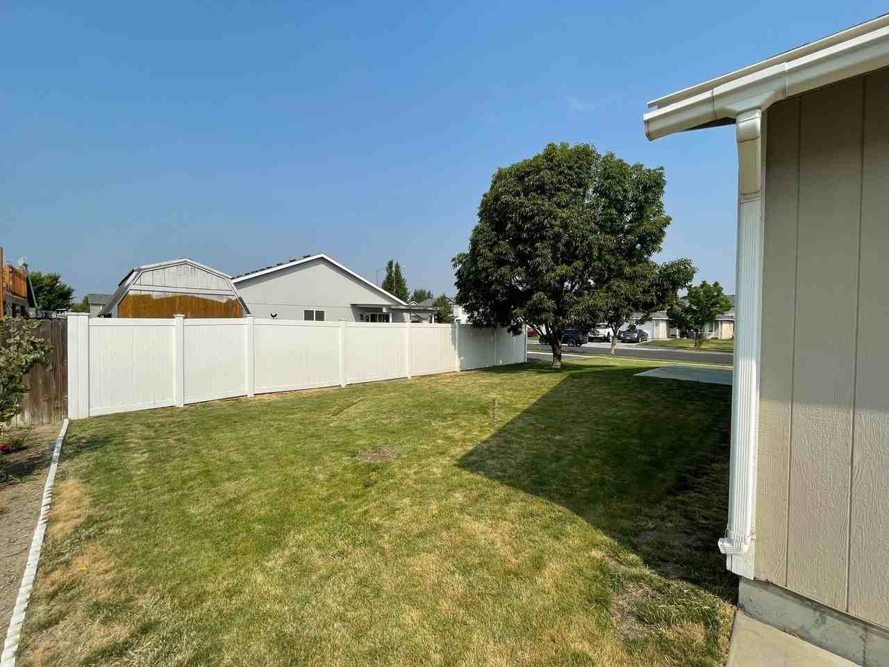 1900 Leanne Ave - Photo 4 of 29