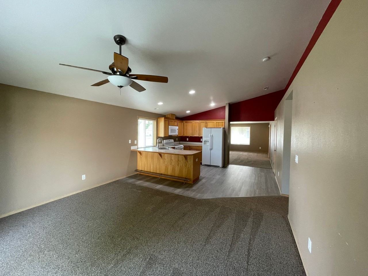 1900 Leanne Ave - Photo 7 of 29