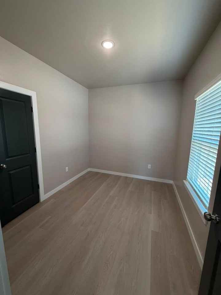1515 Sw F Ave - Photo 4 of 16