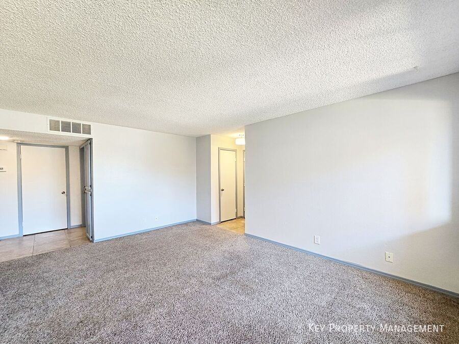 3720 Snorkel Cir #2 - Photo 4 of 22