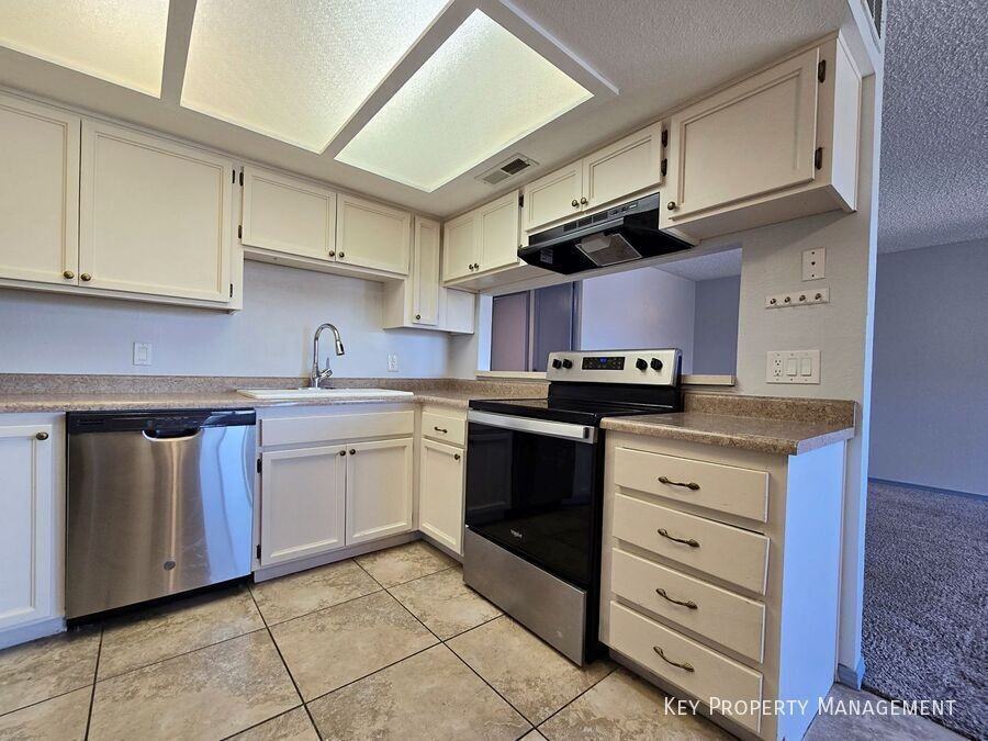 3720 Snorkel Cir #2 - Photo 7 of 22
