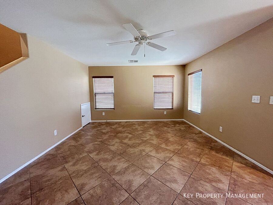 742 Iron Bridge St - Photo 7 of 36